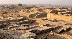 mohenjodaro-dig-2.jpg